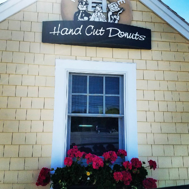 hole in one donut shop